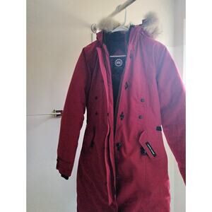 Large Red Authentic Canada Goose Down Puffer Coat With Hood.